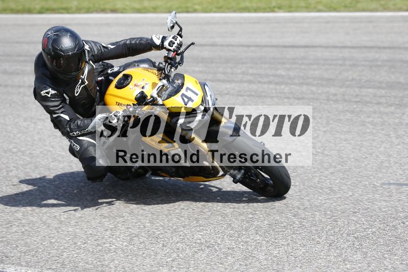 /Archiv-2025/09 22.04.2025 Cornu Master School ADR/rot-rouge/41